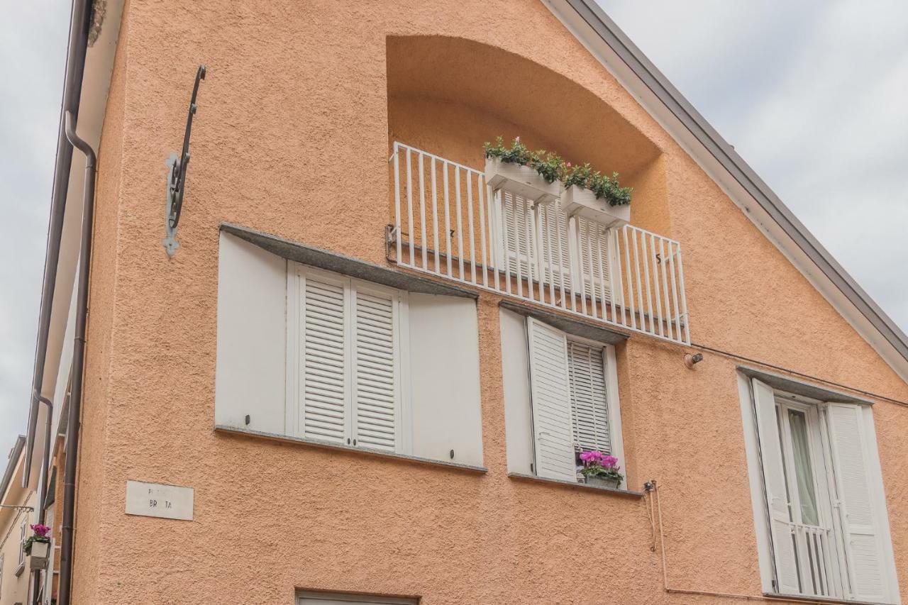 Ferienwohnung The Sweet Square Flat Varenna Exterior foto